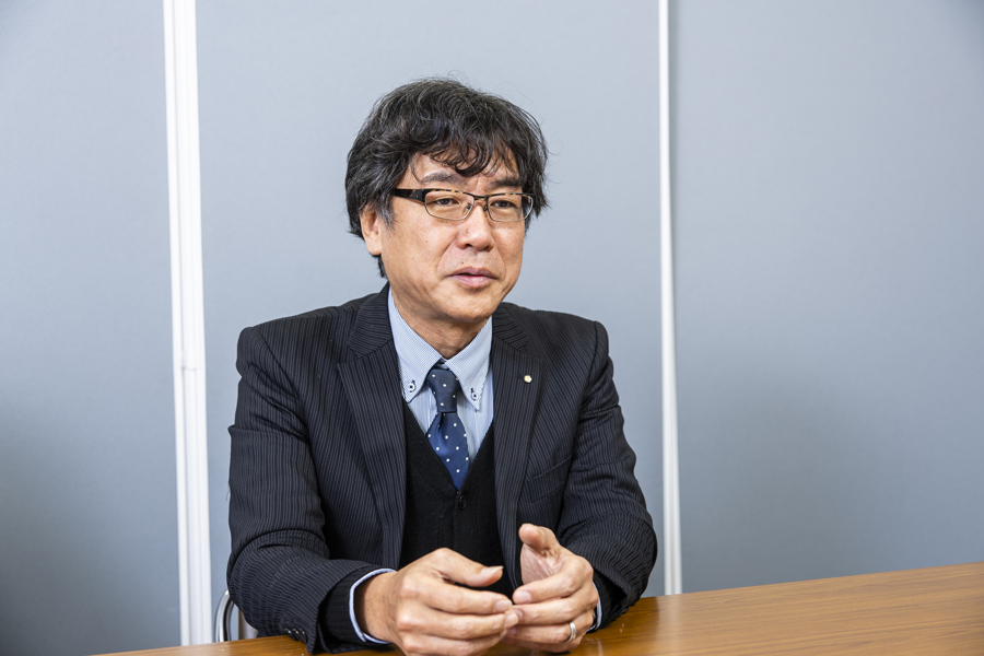 安田課長