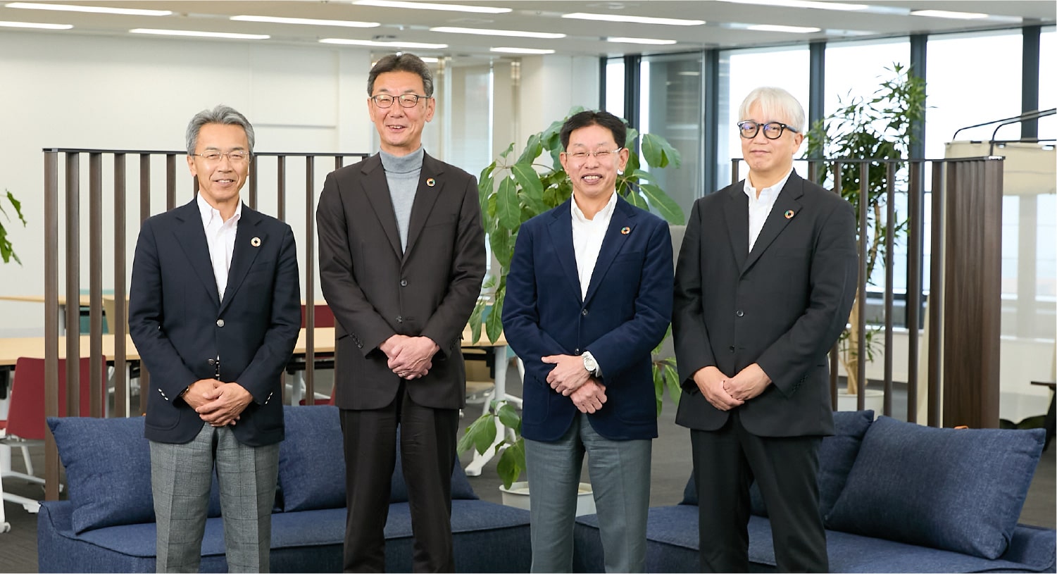 大枝 博隆,坂田 幸司,佐藤 恒徳,中山 かつお 集合写真